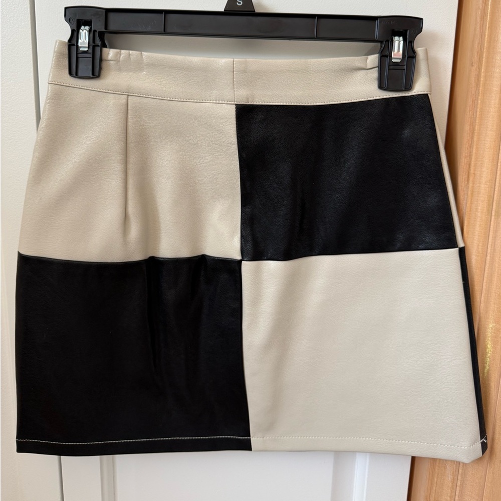 Altar'd State Black and Cream Mini Pencil Skirt
